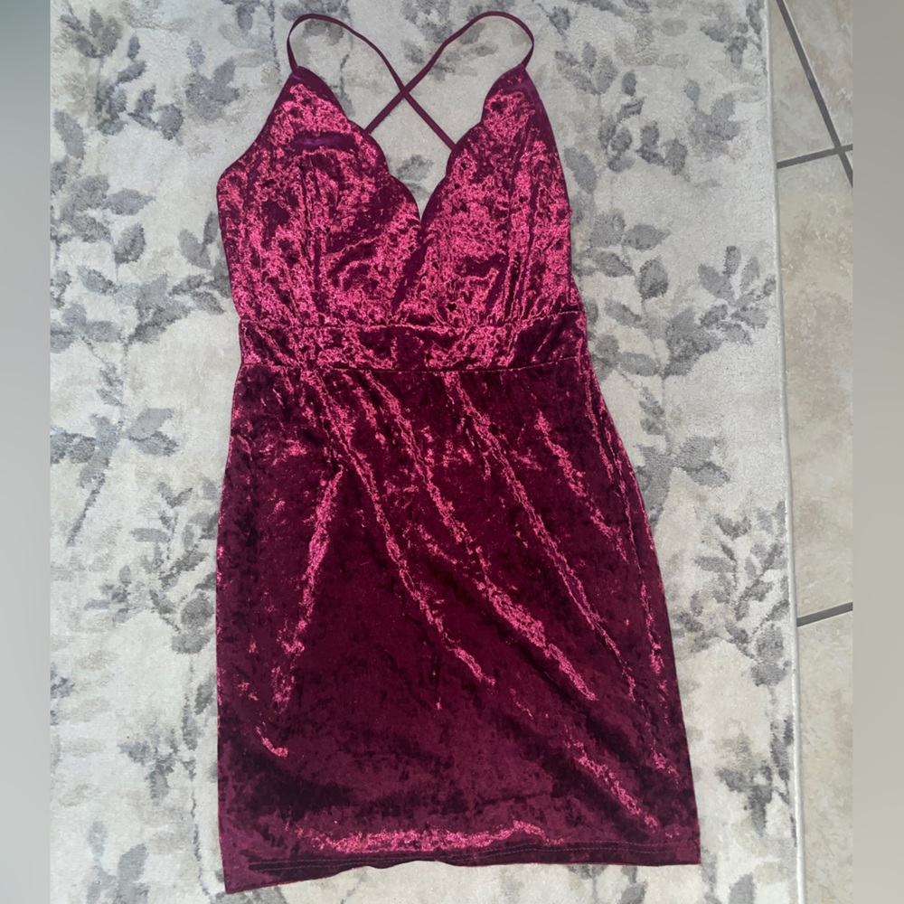 Velvet adjustable strap sexy fitted midi dress